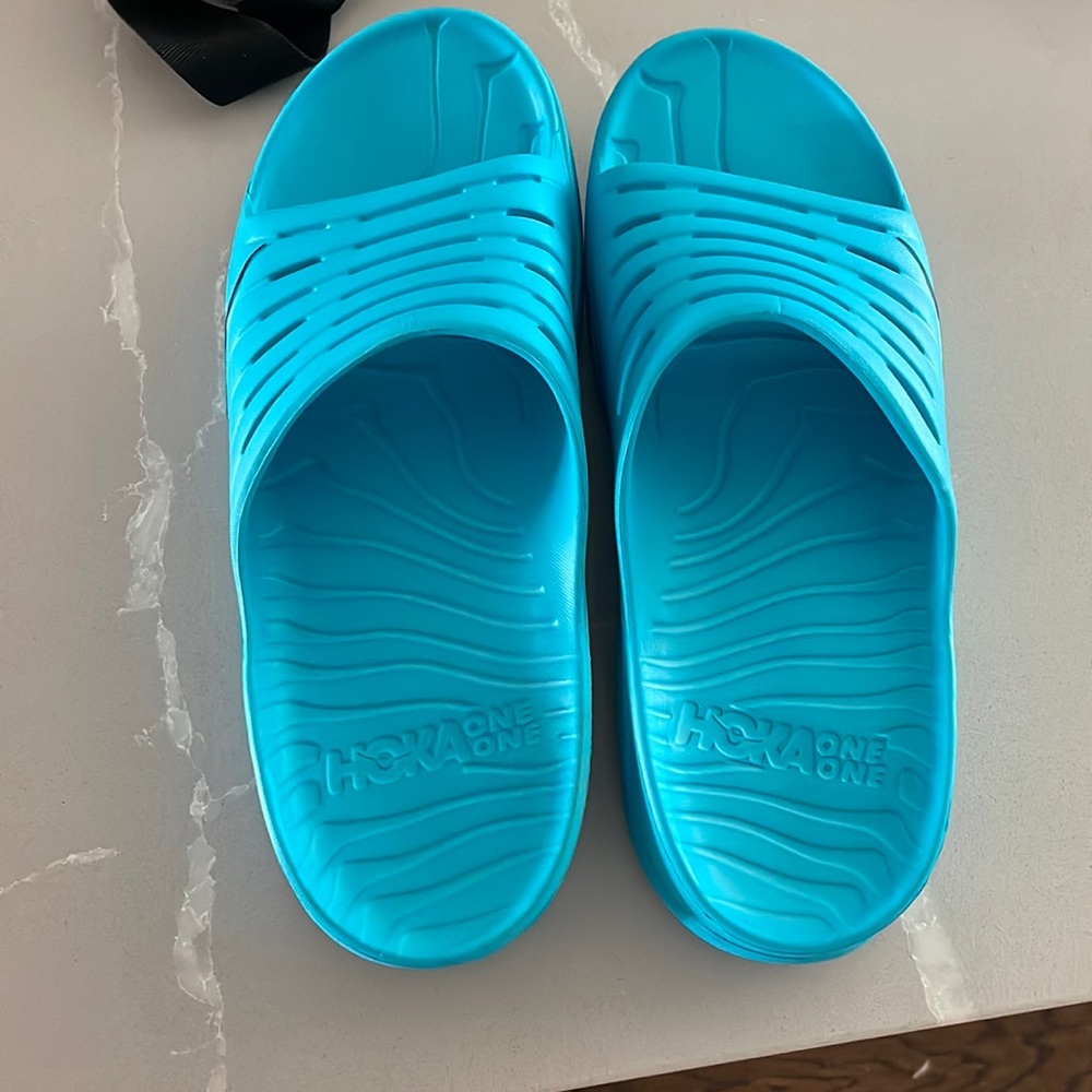 Men’s hoka worn once .